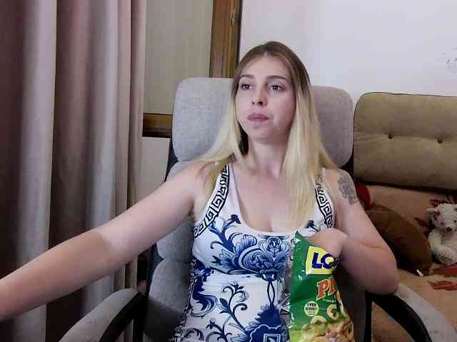 Mommymilk webcam