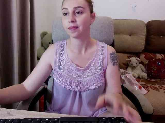 Mommymilk webcam