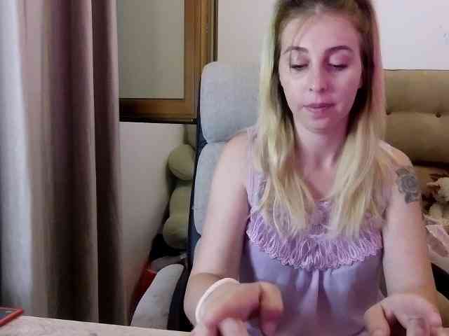 Mommymilk webcam