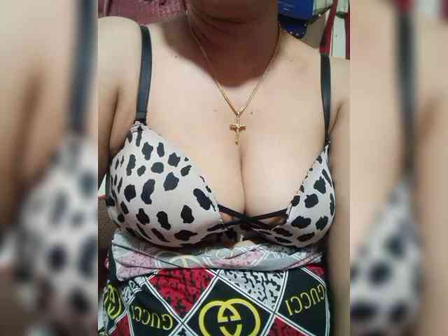 Sweetasian974 webcam