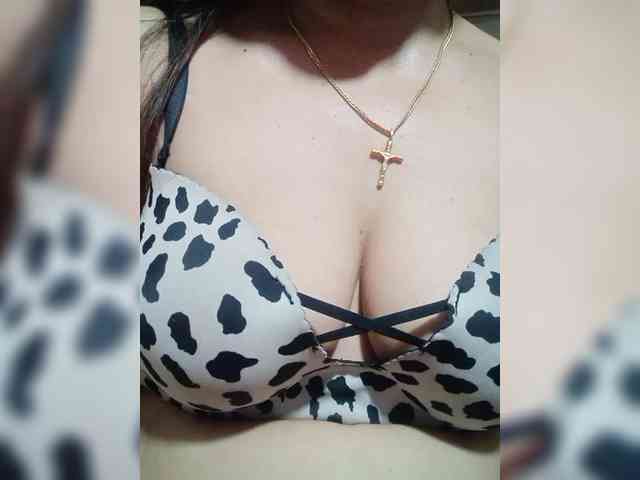 Sweetasian974 Live Webcam on BongaCams