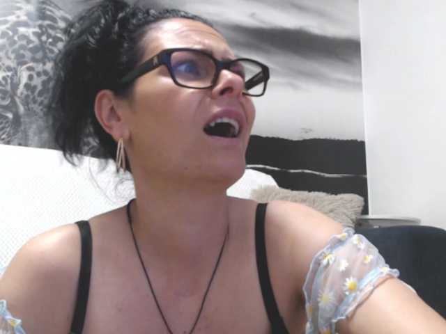 sweetandreea live cam on BongaCams