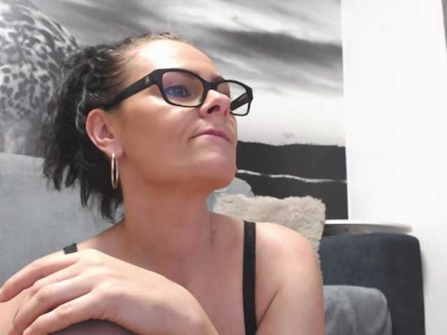sweetandreea live cam on BongaCams