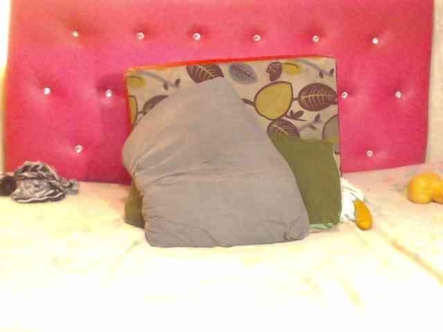 KARLAFREAKK webcam