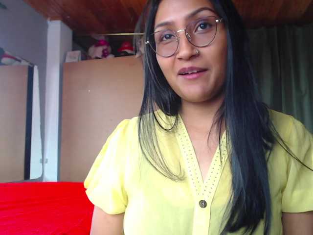 Leah-666 live webcam show