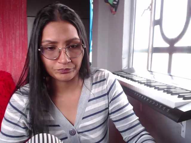Leah-666 live cam on BongaCams