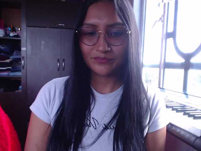 Leah-666 live webcam show