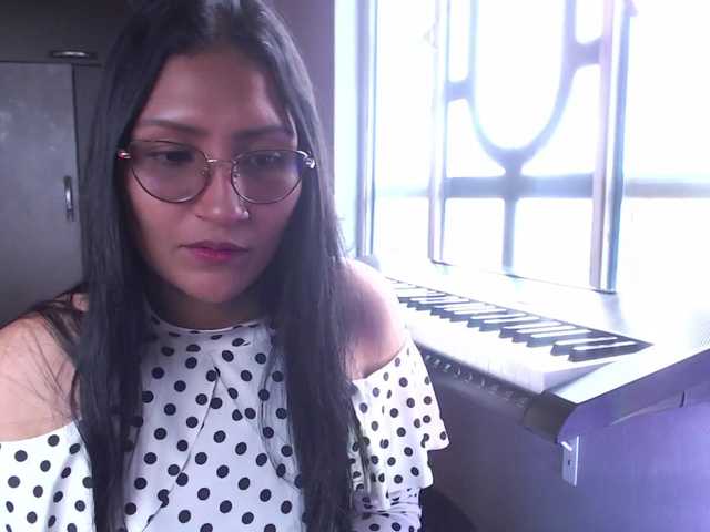 Leah-666 live cam on BongaCams