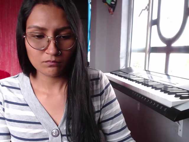 Leah-666 live cam preview