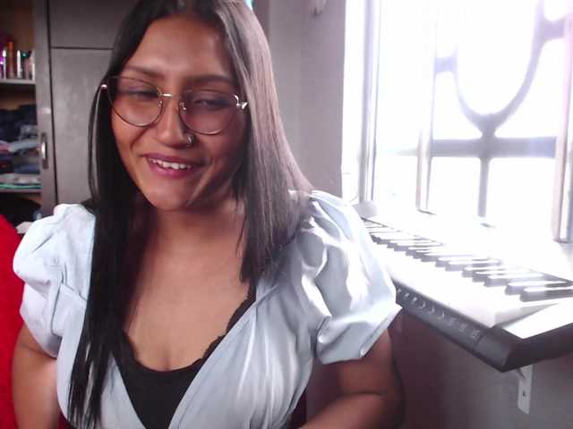 Leah-666 live cam on BongaCams