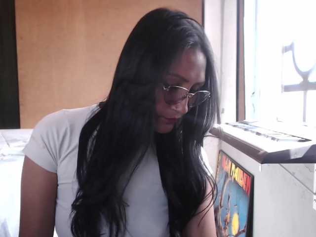 Leah-666 live cam on BongaCams