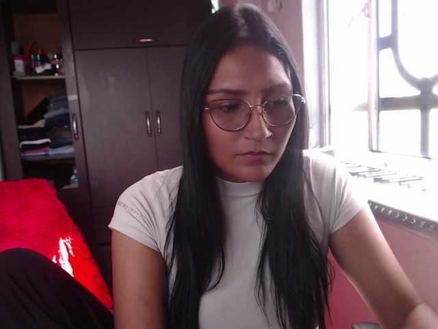 Leah-666 live webcam show