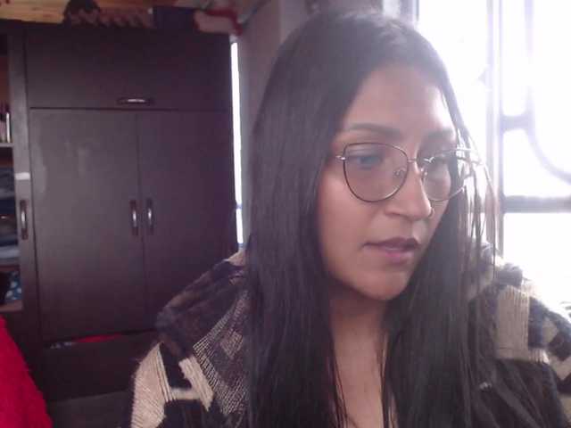 Leah-666 live webcam show