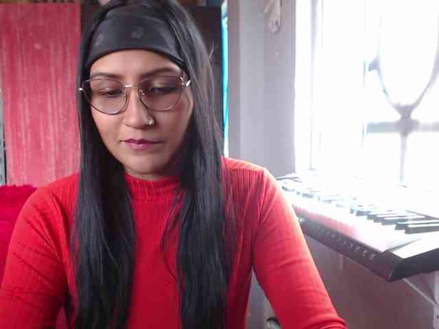 Leah-666 webcam