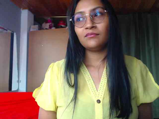 Leah-666 webcam