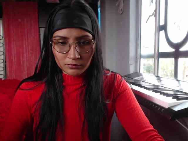 Leah-666 webcam