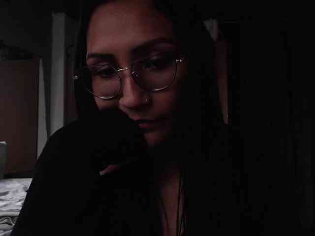 Leah-666 webcam