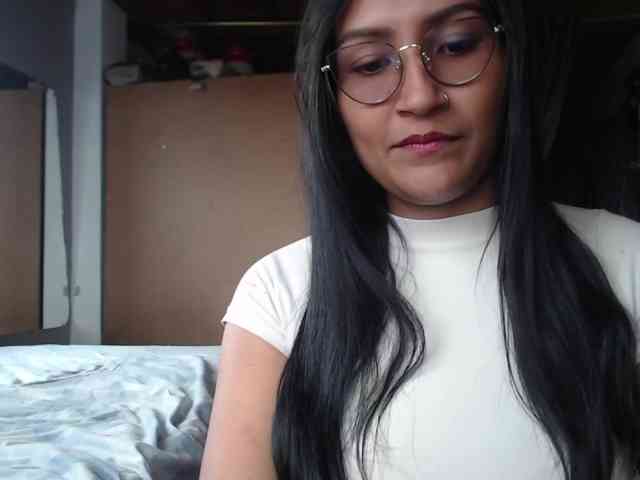 Leah-666 webcam