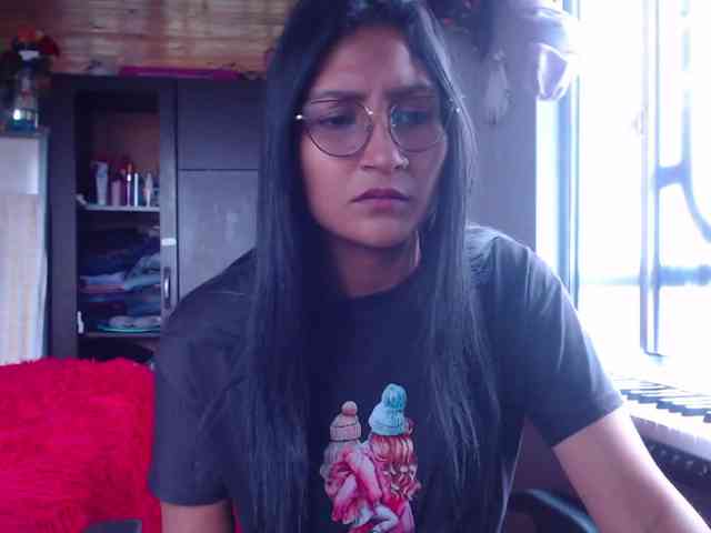 Leah-666 webcam