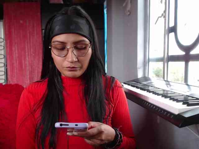 Leah-666 webcam