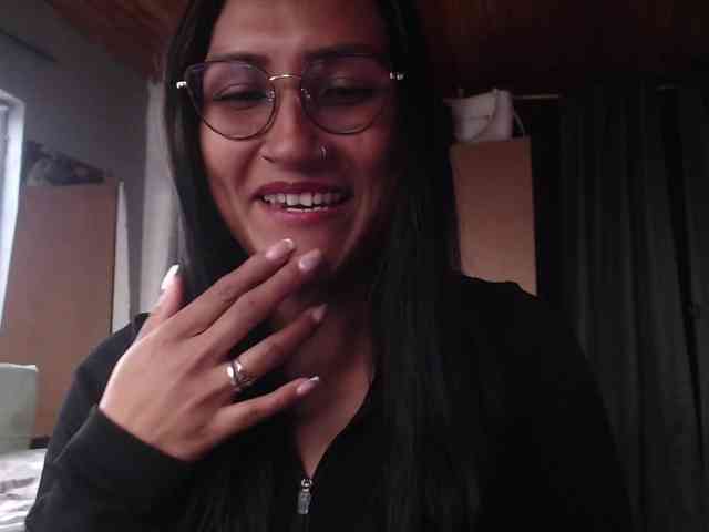 Leah-666 webcam