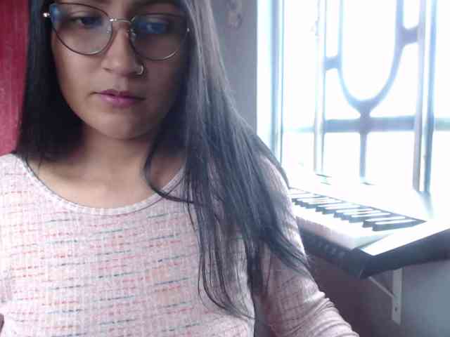 Leah-666 webcam
