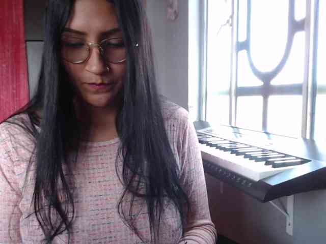 Leah-666 webcam