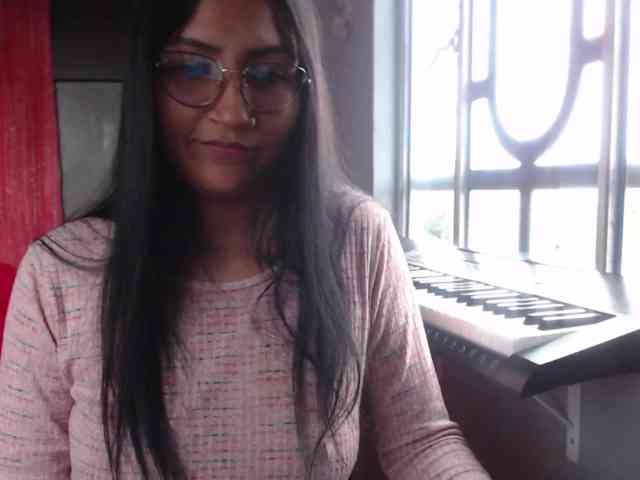 Leah-666 webcam