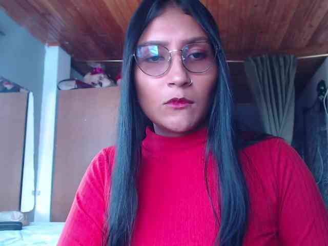 Leah-666 webcam