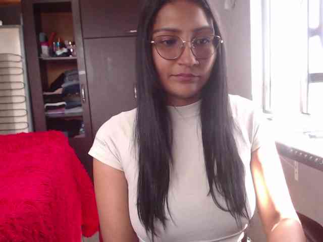 Leah-666 webcam