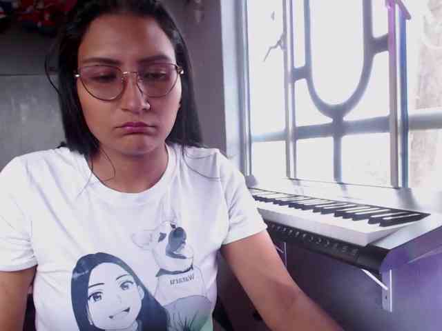 Leah-666 webcam
