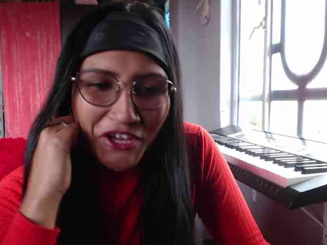 Leah-666 webcam