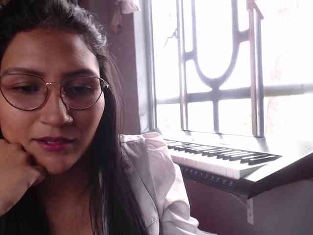 Leah-666 webcam