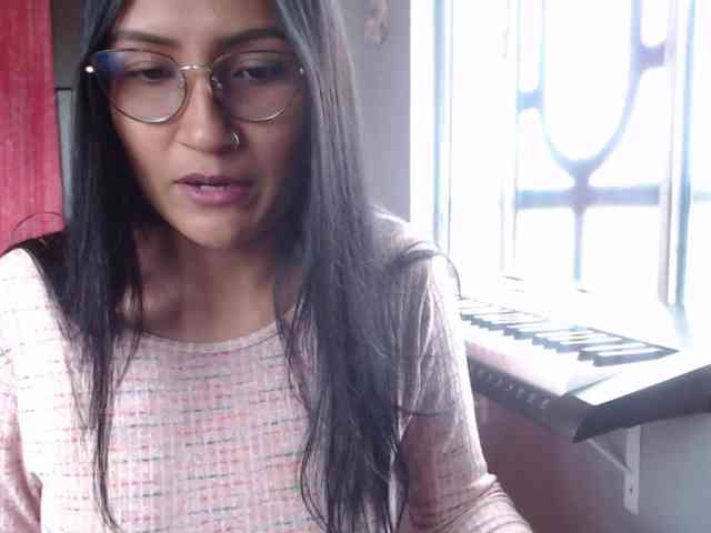 Leah-666 webcam