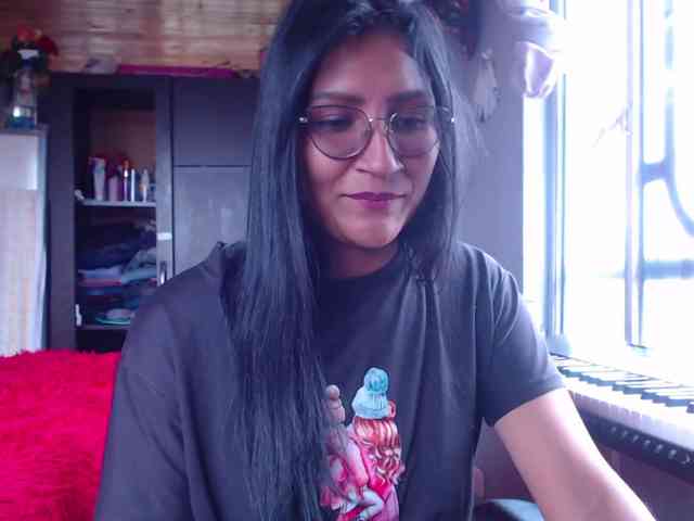 Leah-666 webcam