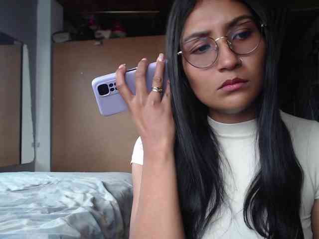 Leah-666 webcam