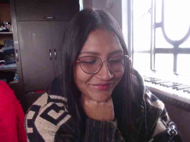 Leah-666 webcam
