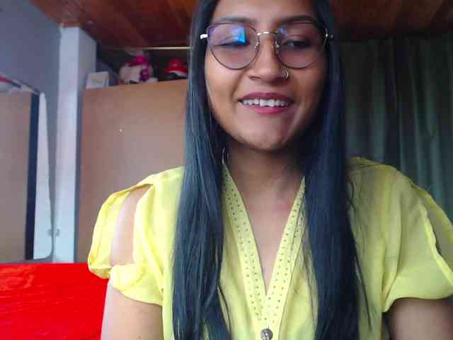 Leah-666 webcam