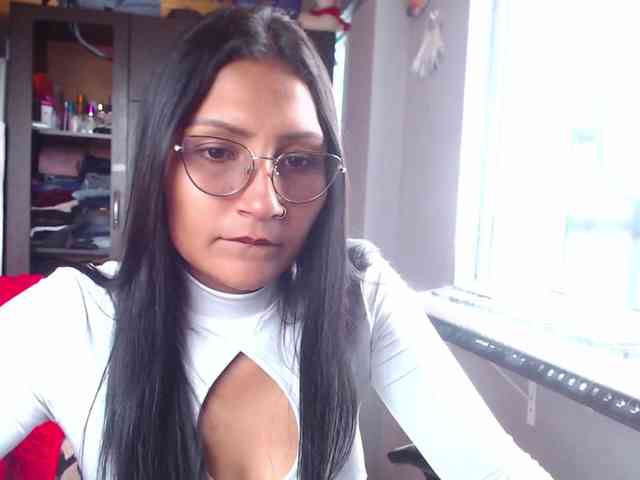 Leah-666 webcam