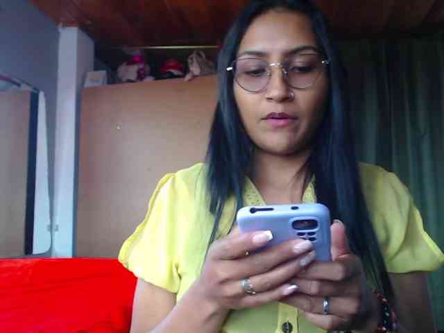 Leah-666 webcam