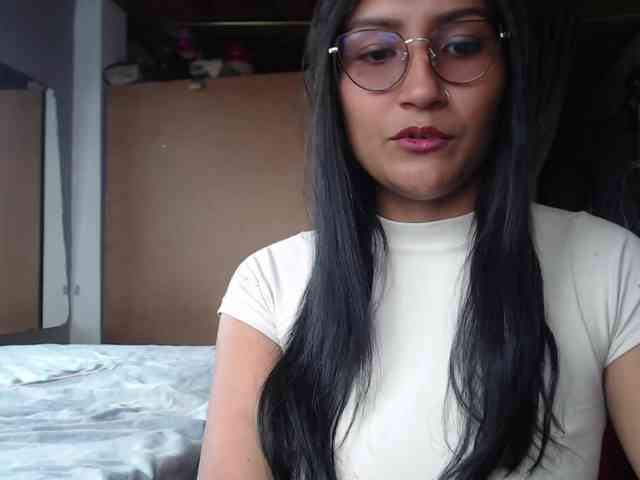 Leah-666 webcam