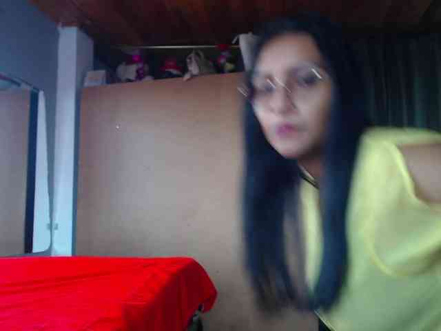 Leah-666 webcam