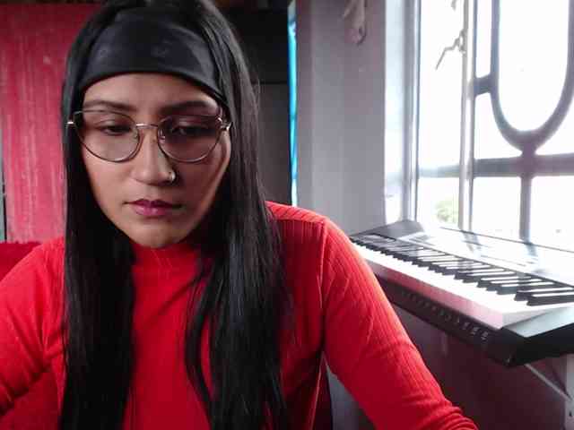 Leah-666 webcam