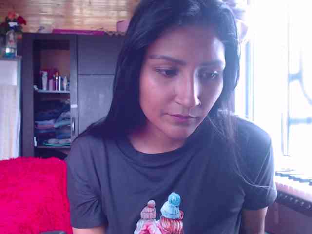 Leah-666 webcam