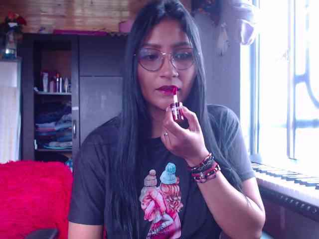 Leah-666 webcam