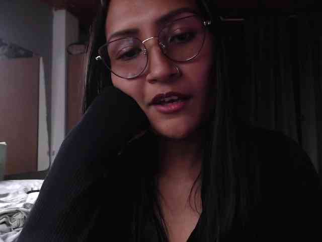 Leah-666 webcam