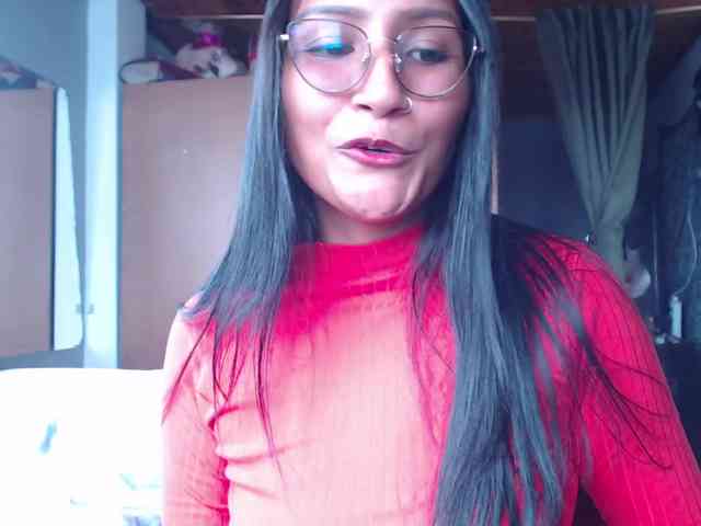 Leah-666 webcam