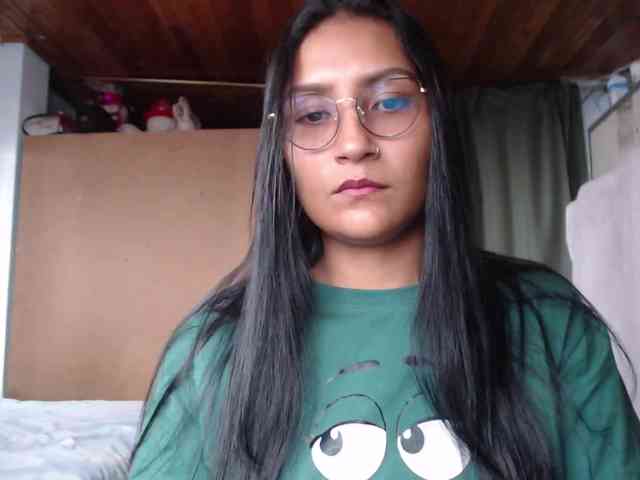 Leah-666 webcam