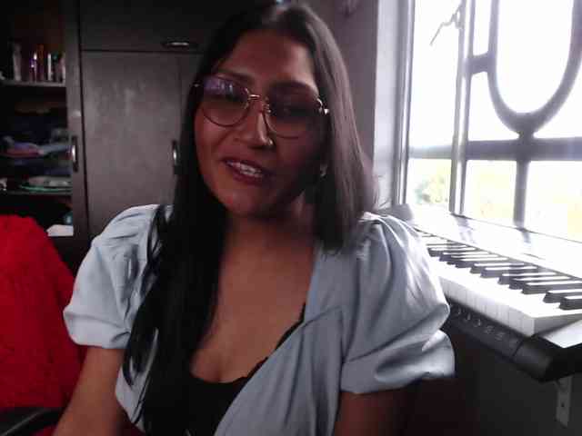 Leah-666 webcam