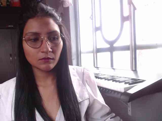 Leah-666 webcam